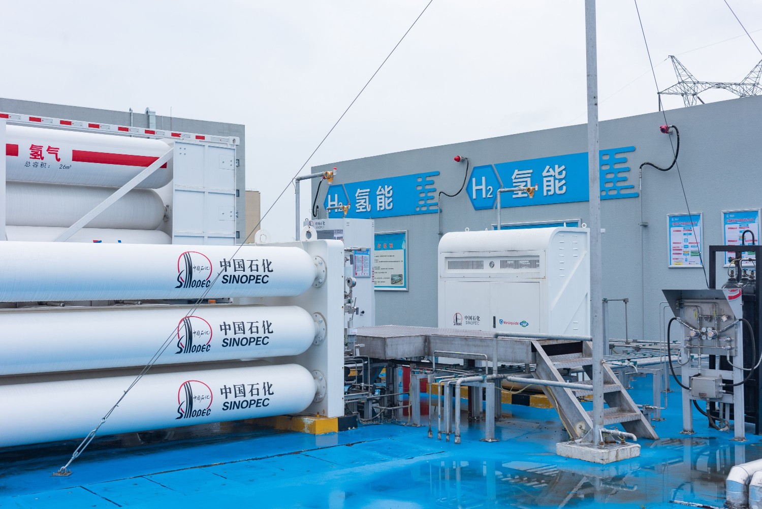 武汉市城管执法委燃气热力管理处四级调研员隆波介绍,氢能在交通运输